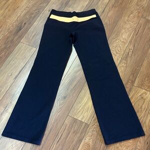 Lululemon yoga pants